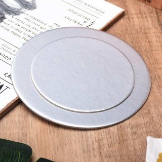 Manufacturers wholesale unembossed silver card round bottom mousse cake mat West point cheese handle free food mat cardboard