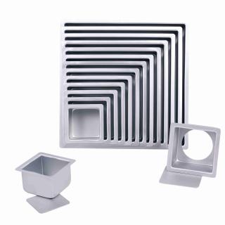 Movable square cake tin