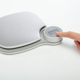 Battery-free kitchen scale