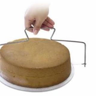 Cake cutter