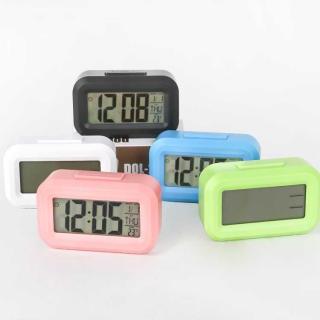 New electronic clock for students, smart desktop, multi-functional clock with luminous temperature calendar, kitchen timer